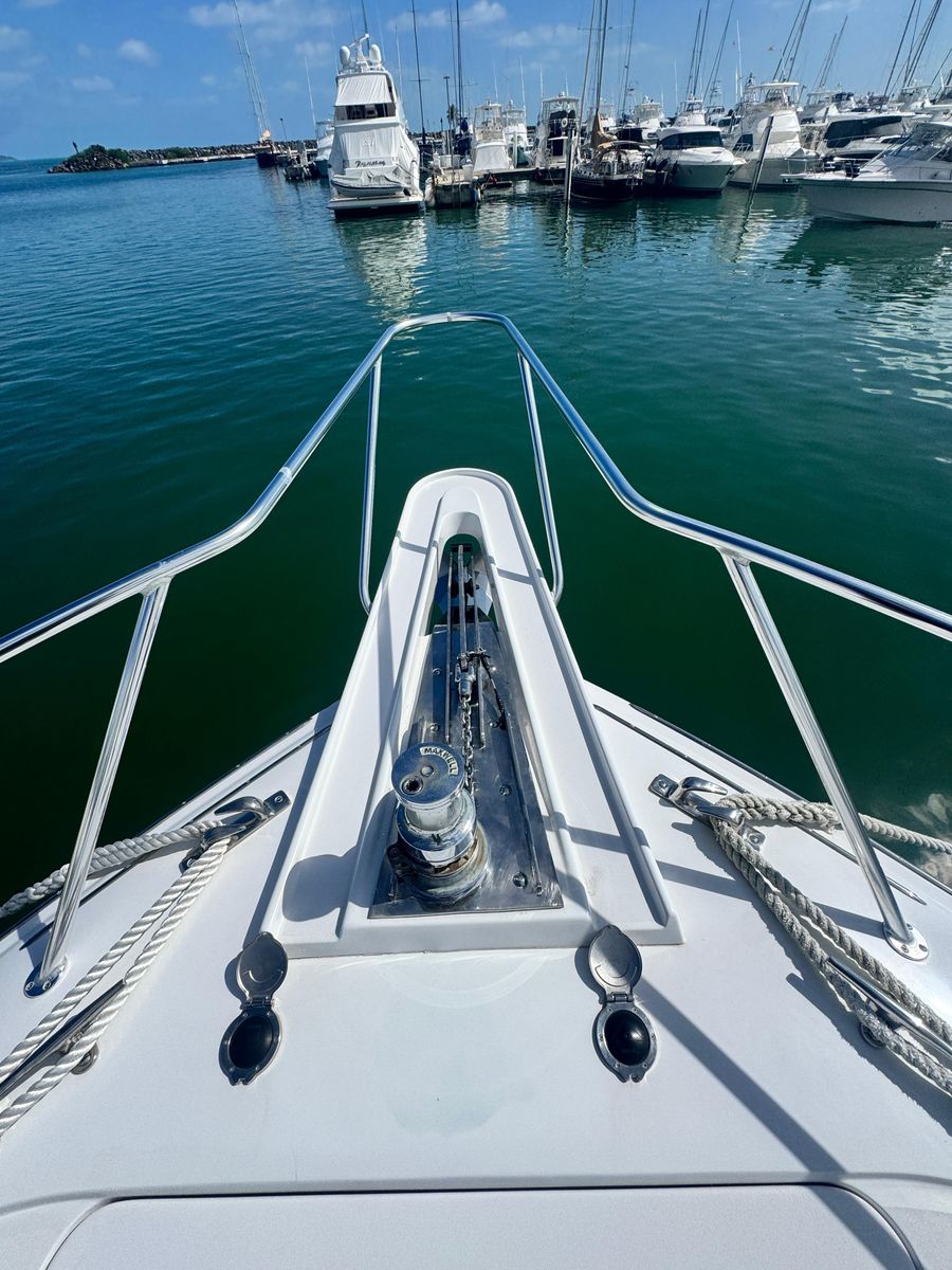2011 Hatteras 59 