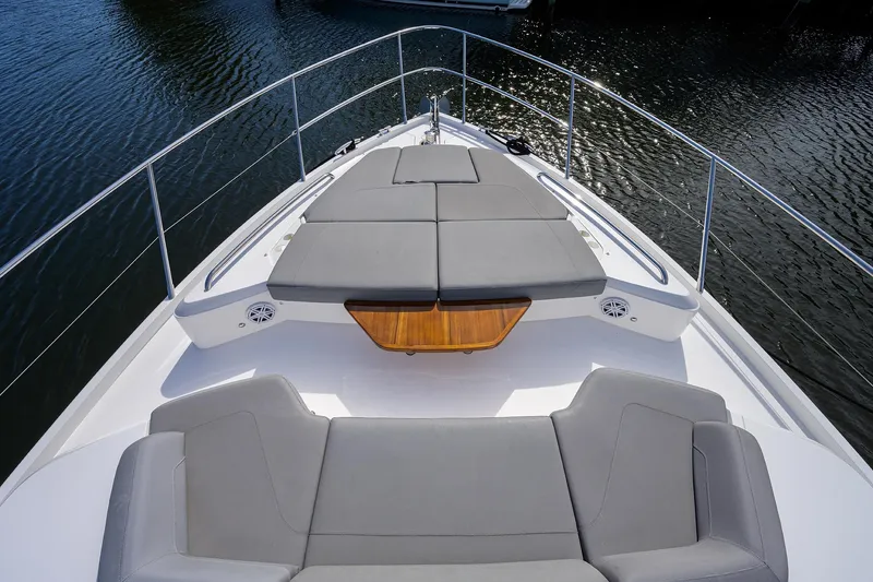 Mulligan Yacht Photos Pics Princess 60 SB Mulligan - Bow