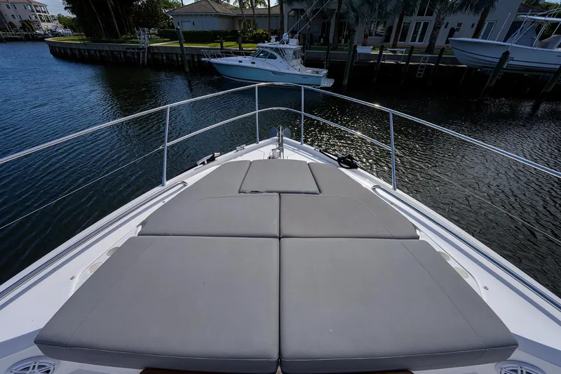 Mulligan Yacht Photos Pics Princess 60 SB Mulligan - Bow