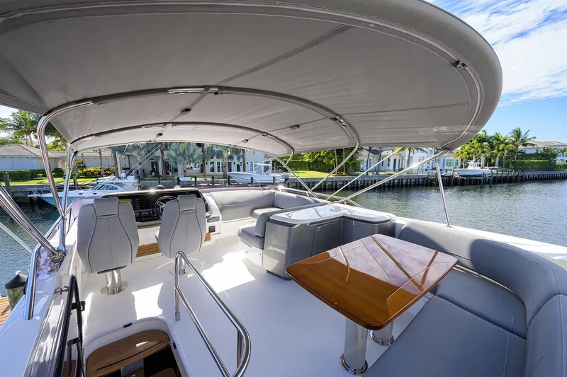 Mulligan Yacht Photos Pics Princess 60 SB Mulligan - Flybridge