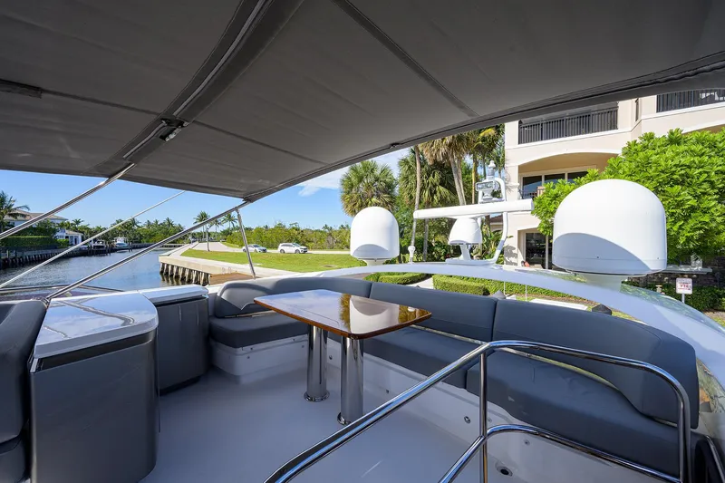 Mulligan Yacht Photos Pics Princess 60 SB Mulligan - Flybridge