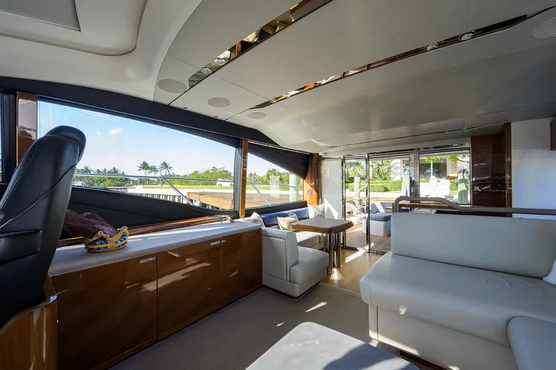 Mulligan Yacht Photos Pics Princess 60 SB Mulligan - Salon