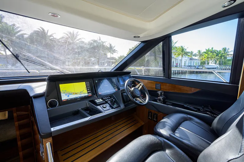 Mulligan Yacht Photos Pics Princess 60 SB Mulligan - Lower Helm