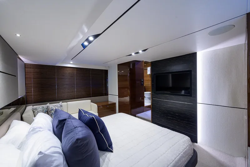 Mulligan Yacht Photos Pics Princess 60 SB Mulligan - Master Stateroom