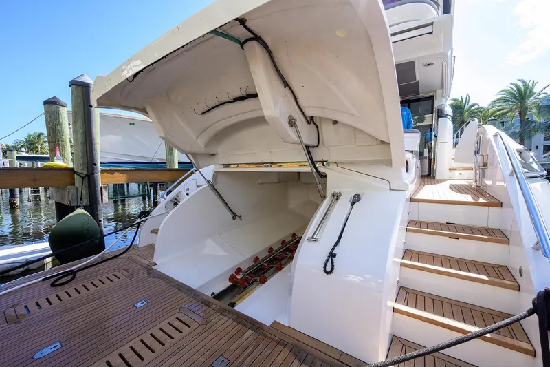 Mulligan Yacht Photos Pics Princess 60 SB Mulligan - Tender Garage