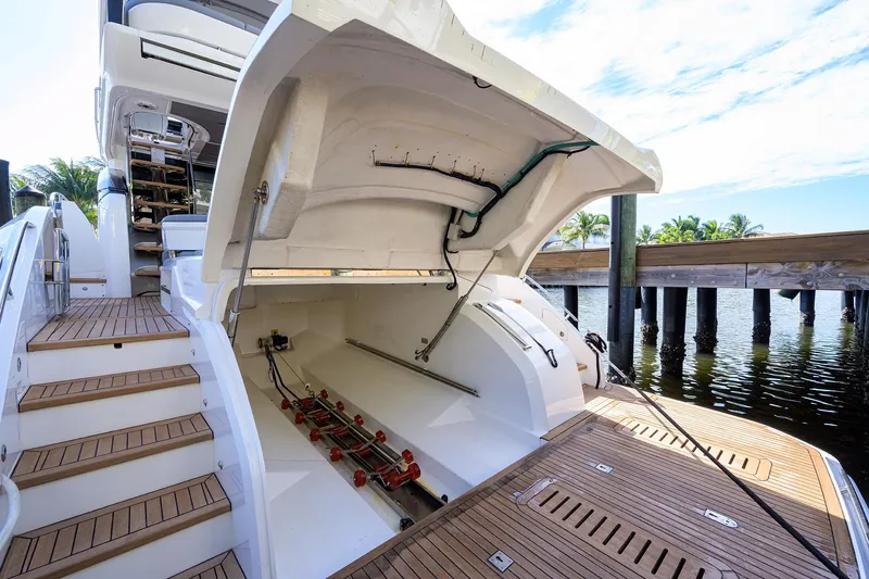 Mulligan Yacht Photos Pics Princess 60 SB Mulligan - Tender Garage