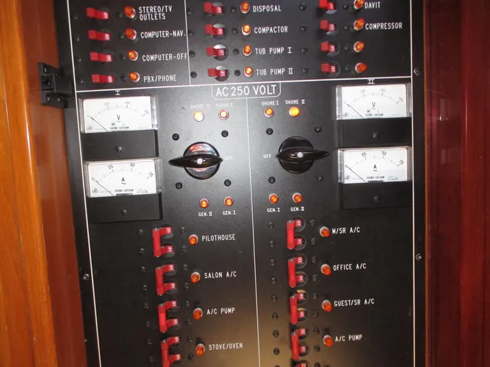 Callisto Yacht Photos Pics 