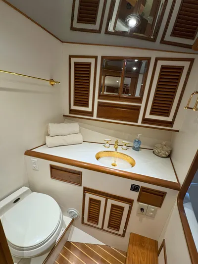 Callisto Yacht Photos Pics 