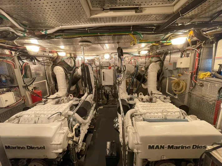 Callisto Yacht Photos Pics 