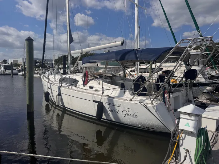 Spirit Guide Yacht Photos Pics 