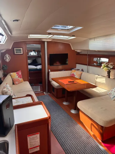 Spirit Guide Yacht Photos Pics 