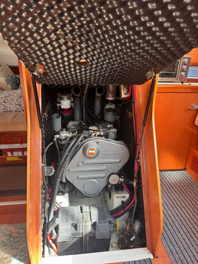 Spirit Guide Yacht Photos Pics 