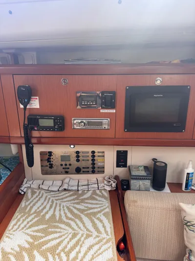 Spirit Guide Yacht Photos Pics 