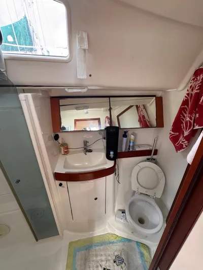 Spirit Guide Yacht Photos Pics 