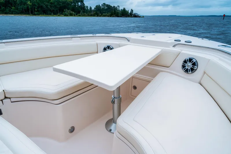  Yacht Photos Pics Manufacturer Provided Image