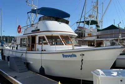 CHB 41 Tri Cabin Trawler