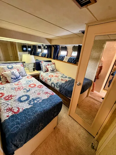 Tenacity Yacht Photos Pics 