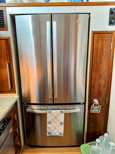 Tenacity Yacht Photos Pics 