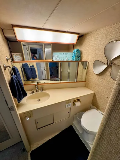 Tenacity Yacht Photos Pics 