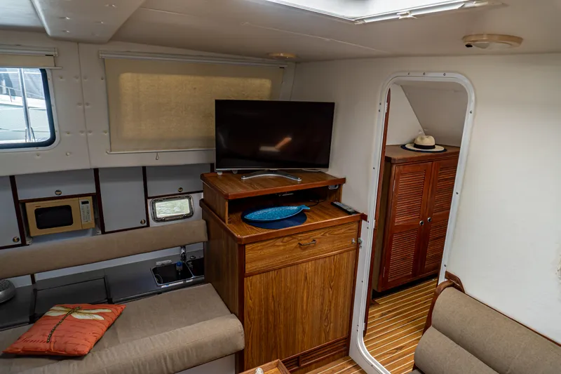 Fat Cat Yacht Photos Pics 