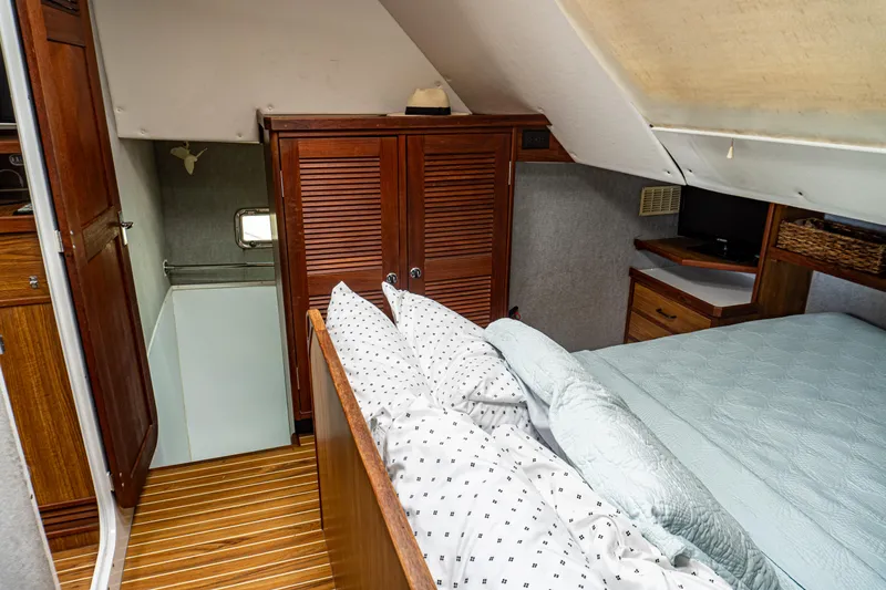 Fat Cat Yacht Photos Pics 