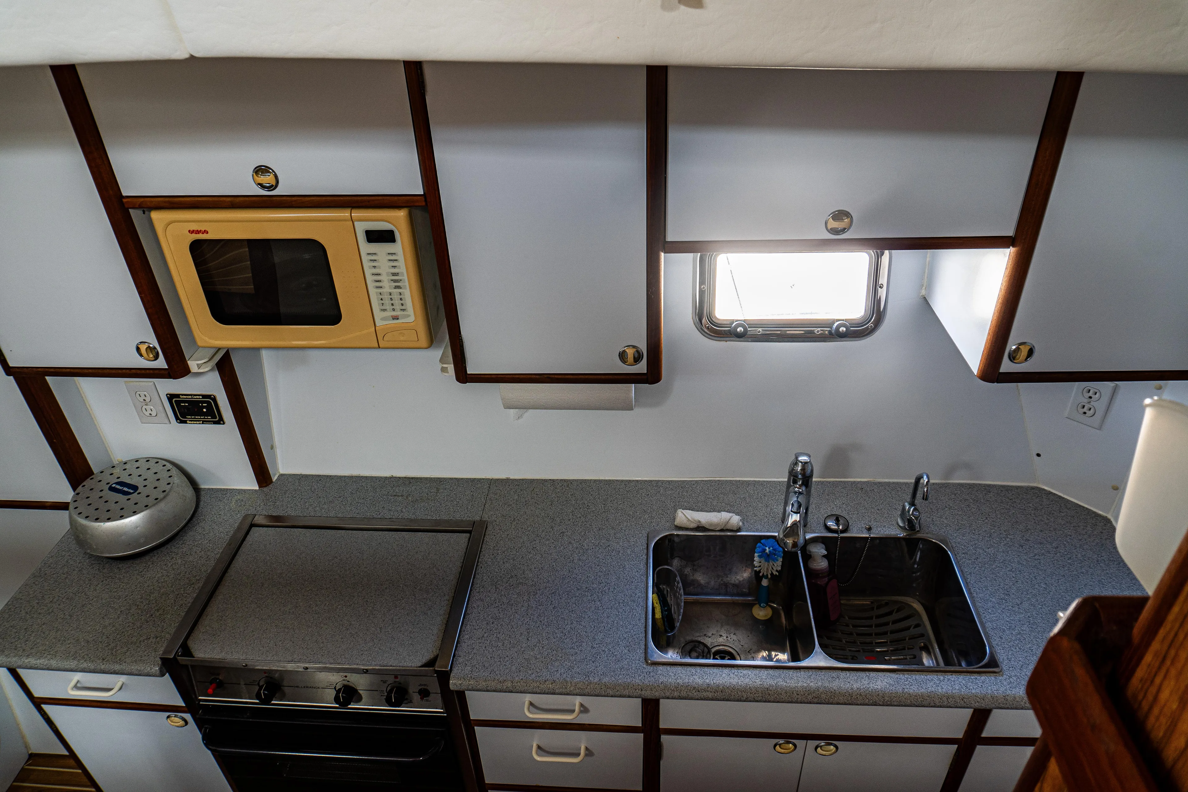 Fat Cat Yacht Photos Pics 