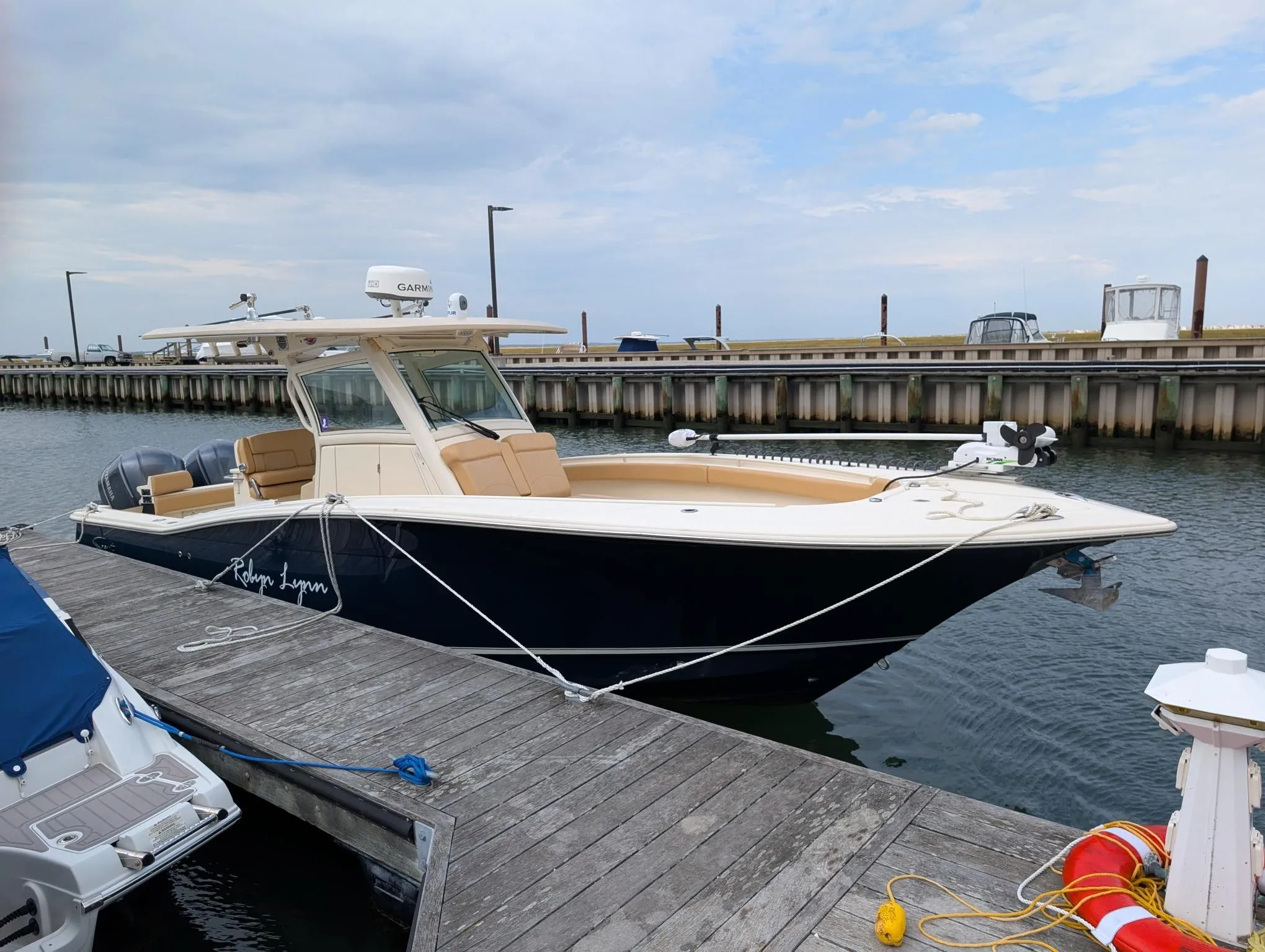 2015 SCOUT 300 LXF - Image 1