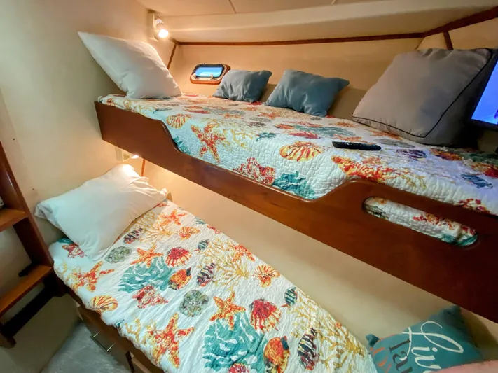 Tenacity Yacht Photos Pics 