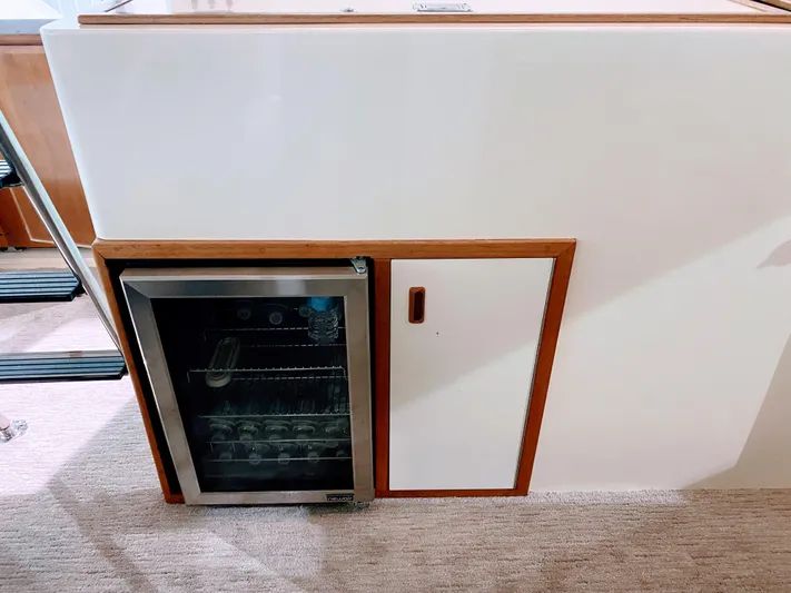 Tenacity Yacht Photos Pics 