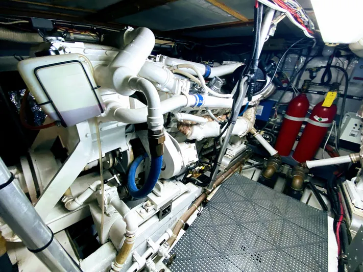 Tenacity Yacht Photos Pics 