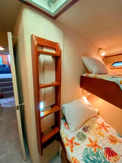 Tenacity Yacht Photos Pics 