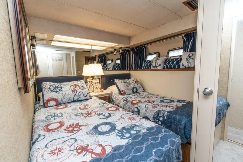 Tenacity Yacht Photos Pics 