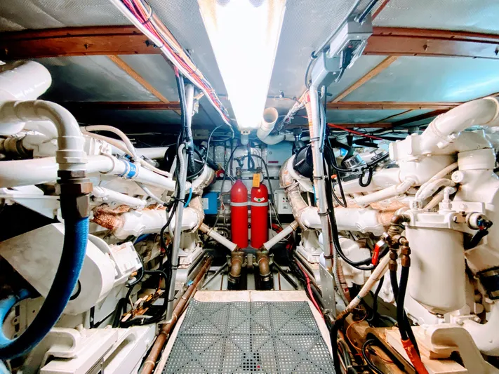 Tenacity Yacht Photos Pics 