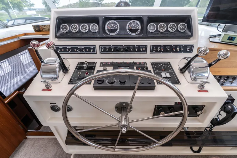 Tenacity Yacht Photos Pics 