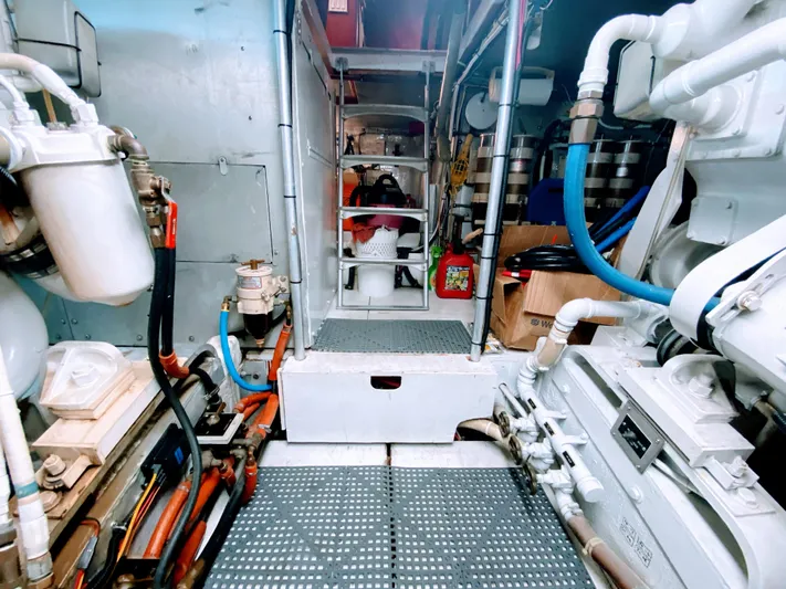 Tenacity Yacht Photos Pics 