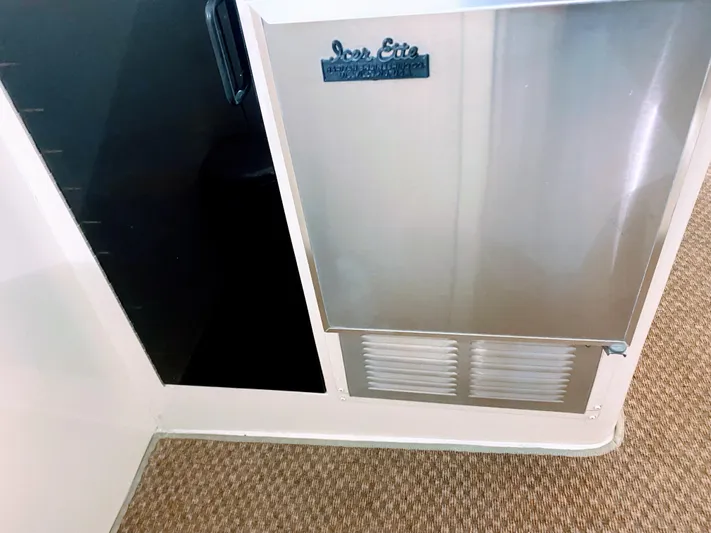 Tenacity Yacht Photos Pics 