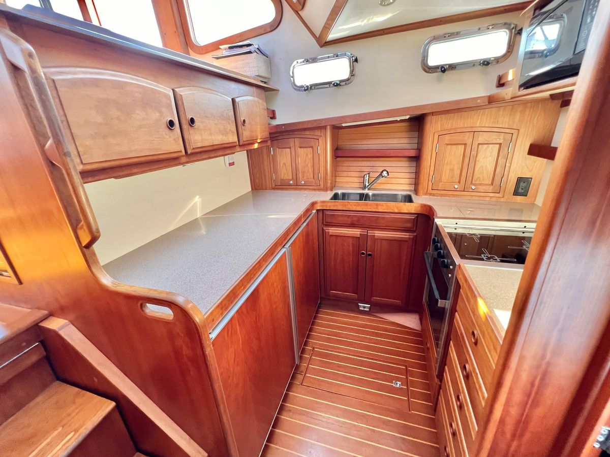 2001 Sabre 47 