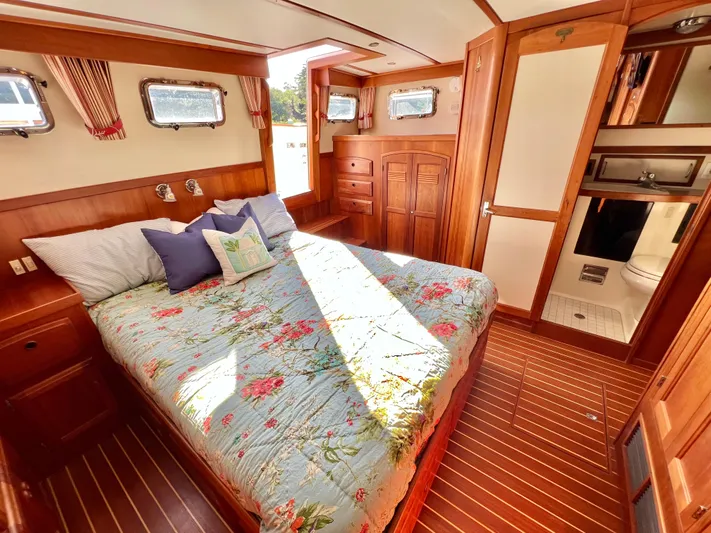 Swamp Fox Yacht Photos Pics 