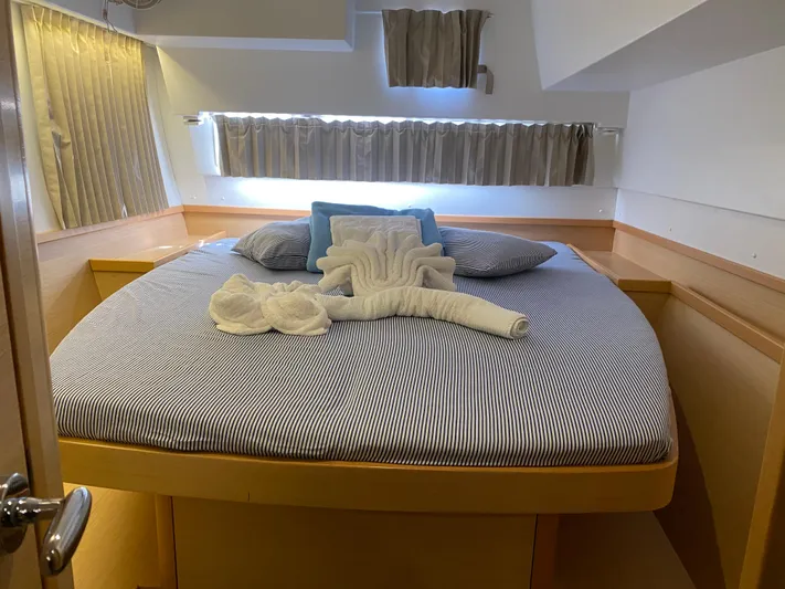 Pyrosea Yacht Photos Pics 