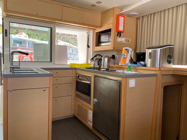 Pyrosea Yacht Photos Pics 