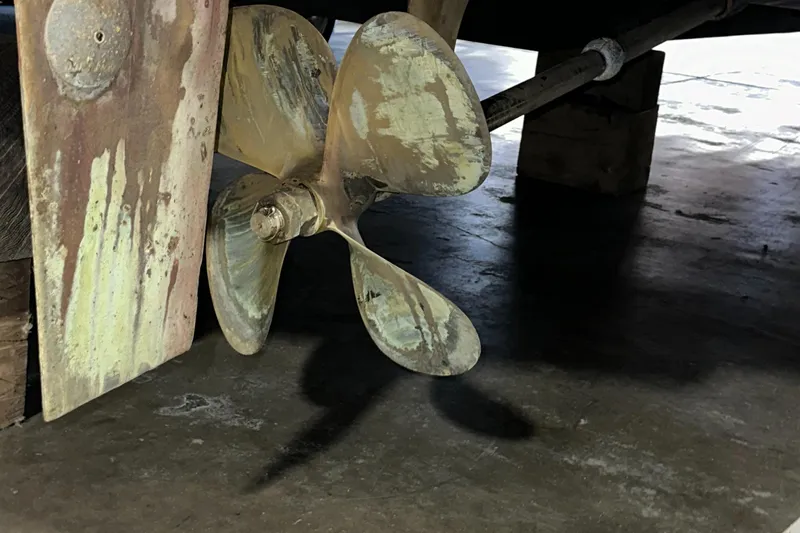 Superfishal II Yacht Photos Pics Propeller of 1999 Tiara Yachts 4100 Open, showing wear and patina.