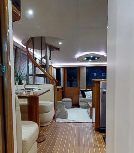 Reel Blonde Yacht Photos Pics Interior of a 1999 Viking 72 Sport Fish yacht with modern furnishings.