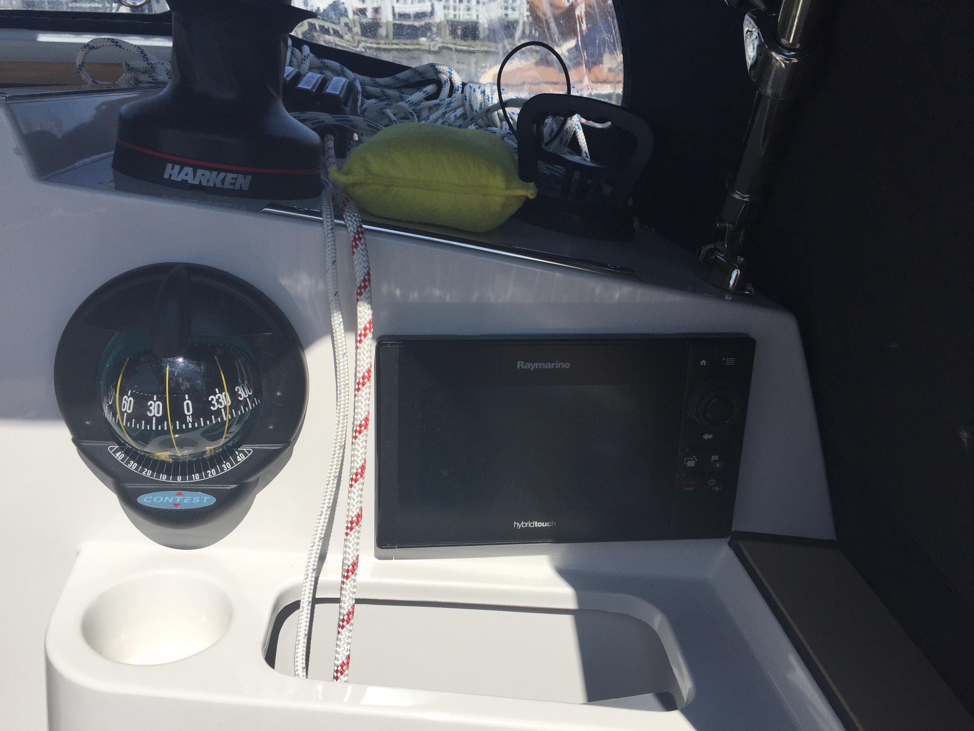 Saffier SC 8M Cabin 2025 cockpit with compass and navigation equipment.