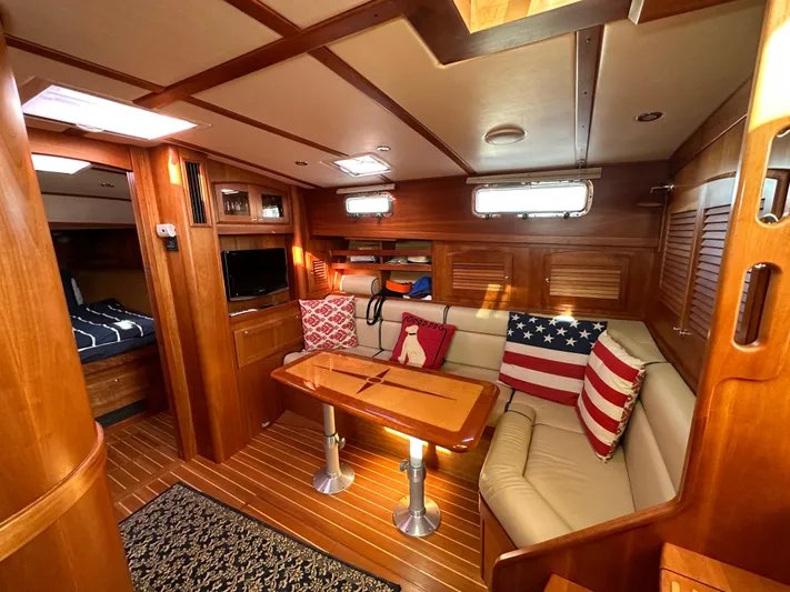 Sabre 38 Yacht Photos Pics 