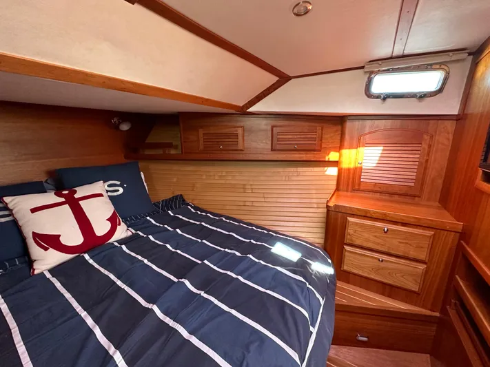 Sabre 38 Yacht Photos Pics 