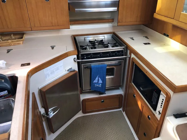  Yacht Photos Pics Galley