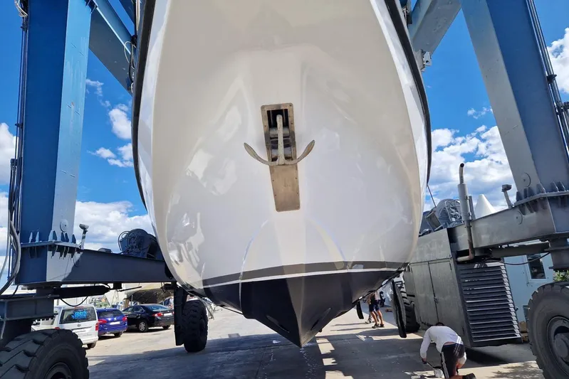 Captain Back Yacht Photos Pics Studio Mare Atmosfere 46 yacht in dry dock, 1988 model, under maintenance.