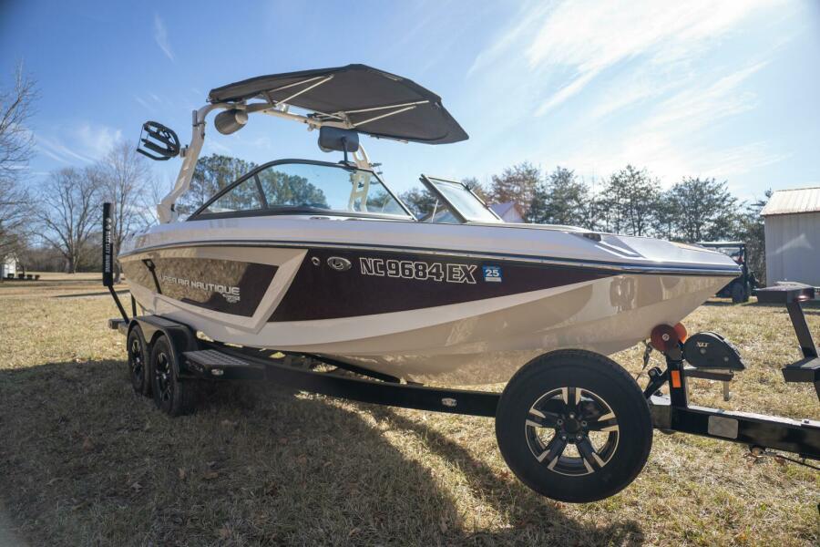 2017 Correct Craft Super Air Nautique GS Ski and Wakeboard