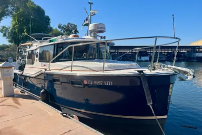 Ranger Tugs R-27