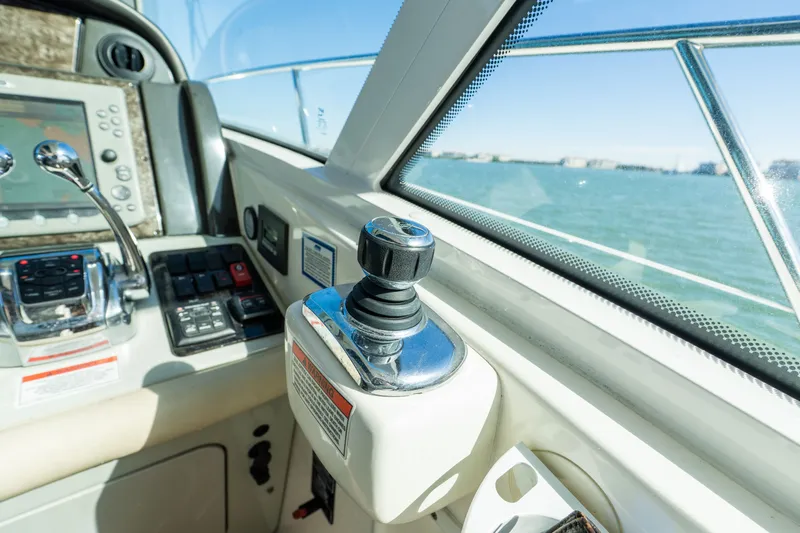 Liquidity Yacht Photos Pics 